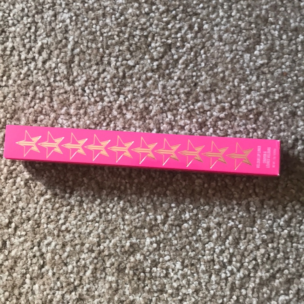 Lip liner JS Cosmetics   Scorpio